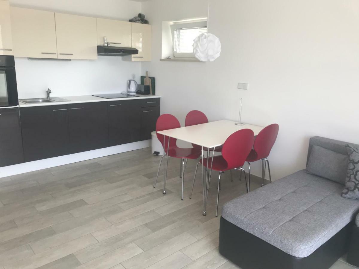 Midavkl Apartamento Pirovac Exterior foto