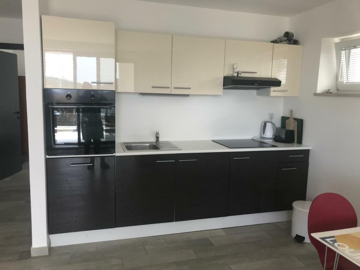 Midavkl Apartamento Pirovac Exterior foto